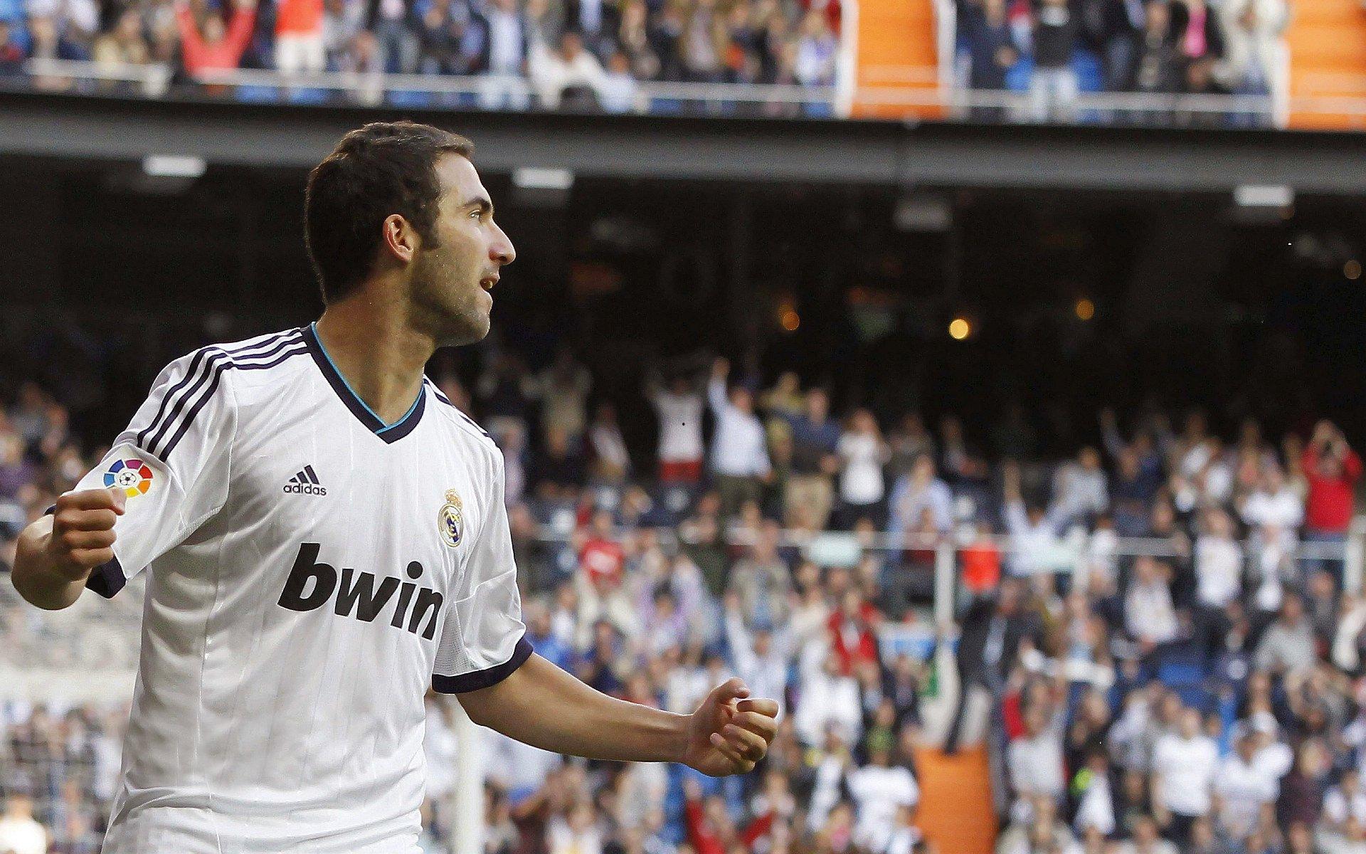 国际足联公布世界杯最佳阵容引发热议 米神与美国队全员意外落选